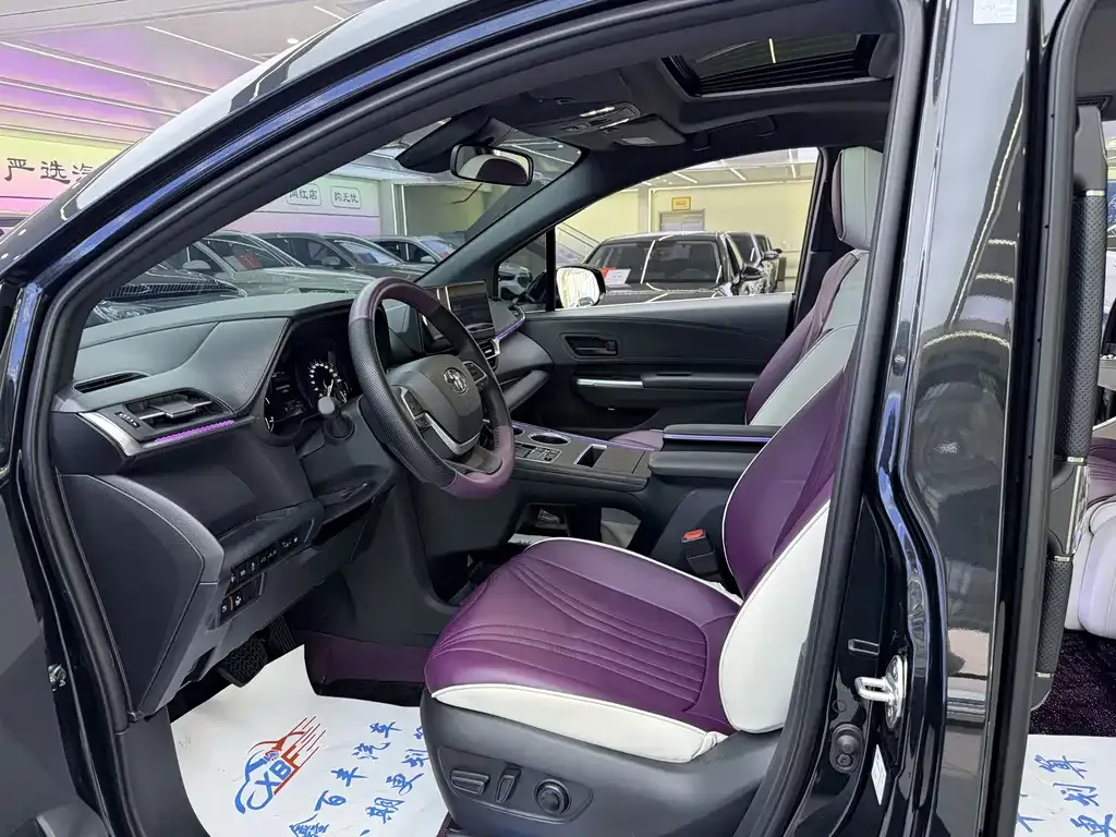 Toyota Granvia — фото 4