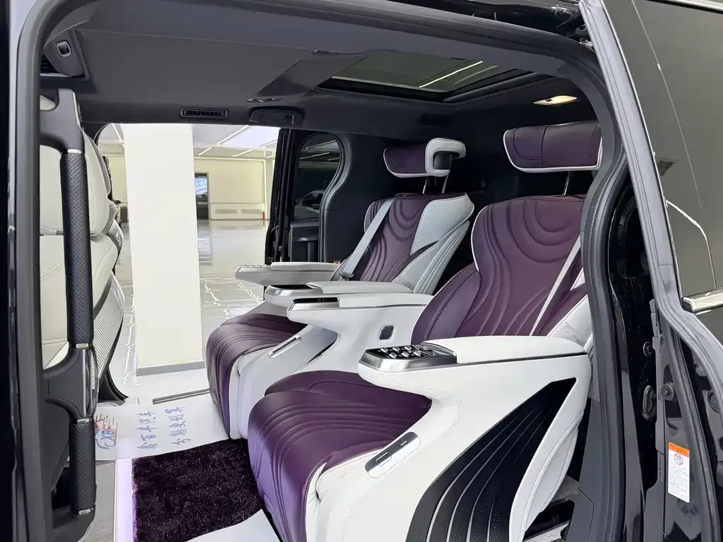 Toyota Granvia — фото 8