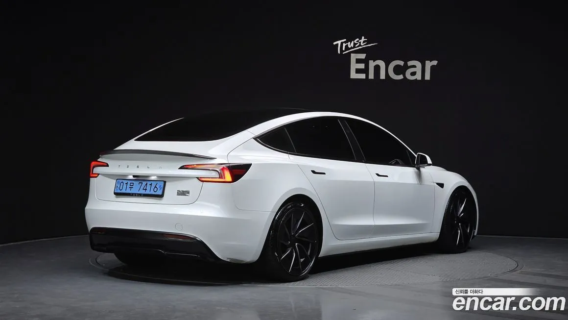 Tesla Model 3 — фото 6