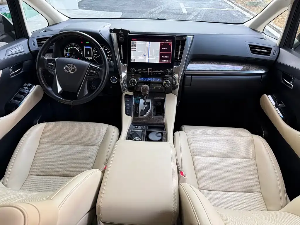 Toyota Vellfire — фото 7