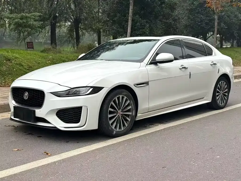 Jaguar XEL — фото 1
