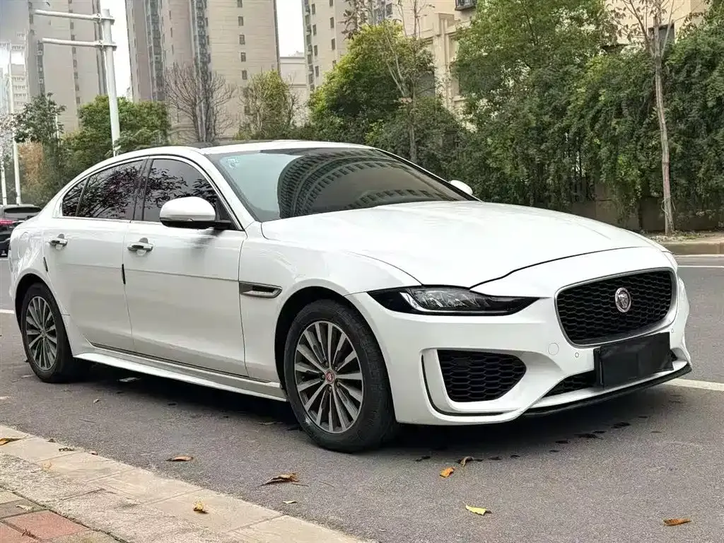 Jaguar XEL — фото 9