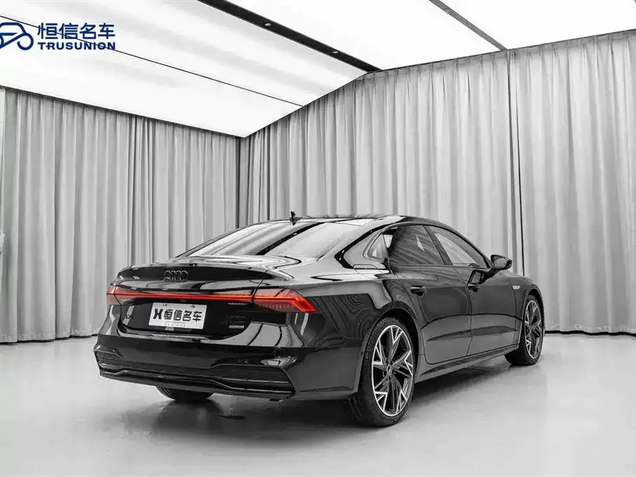Audi A7L — фото 5