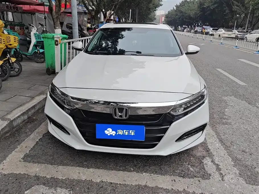 Honda Accord — фото 6