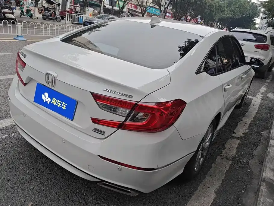 Honda Accord — фото 3
