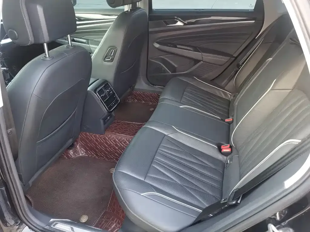Volkswagen Passat — фото 2