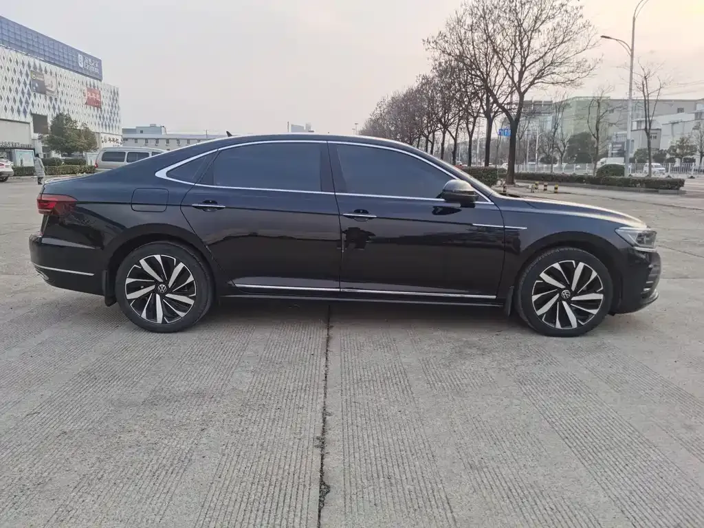 Volkswagen Passat — фото 3