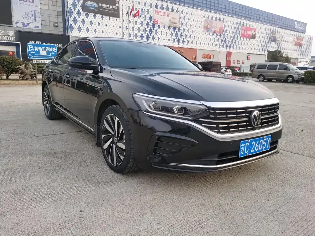 Volkswagen Passat — фото 10