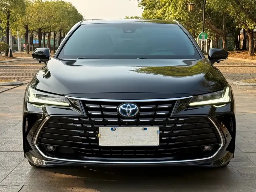 Toyota Avalon — фото 2