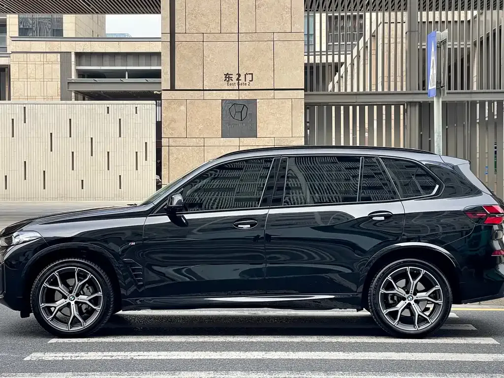 BMW X5 — фото 6