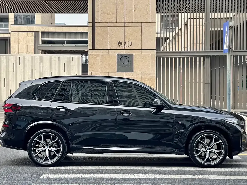 BMW X5 — фото 7