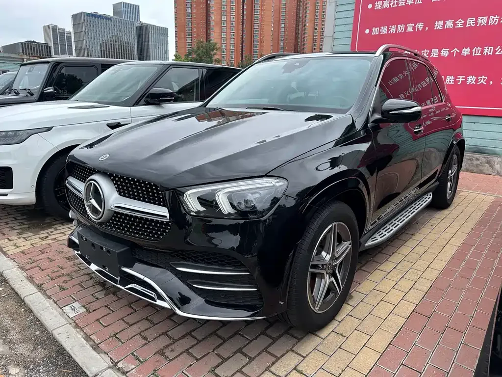 Mercedes-Benz GLE — фото 1