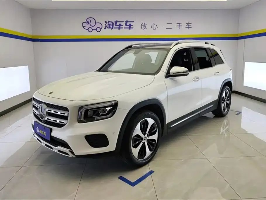 Mercedes-Benz GLB — фото 1