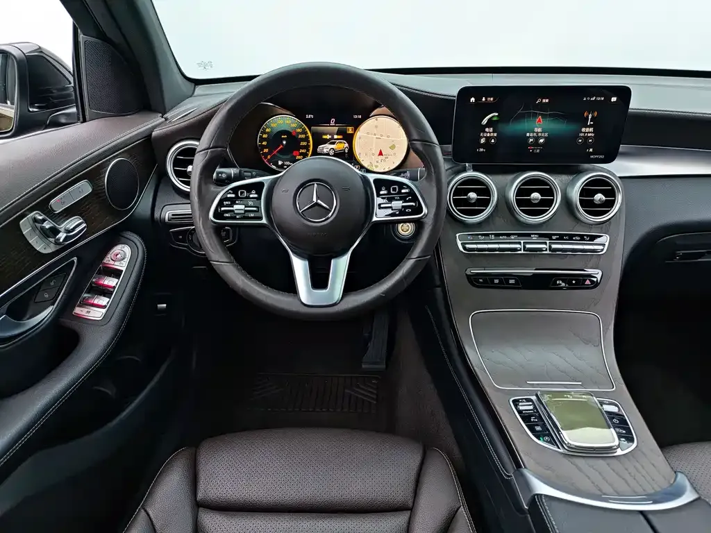 Mercedes-Benz GLC — фото 10