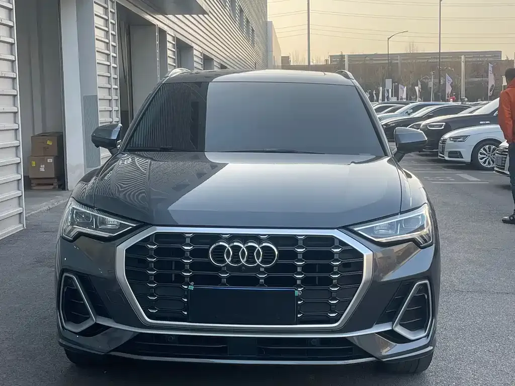 Audi Q3 — фото 3
