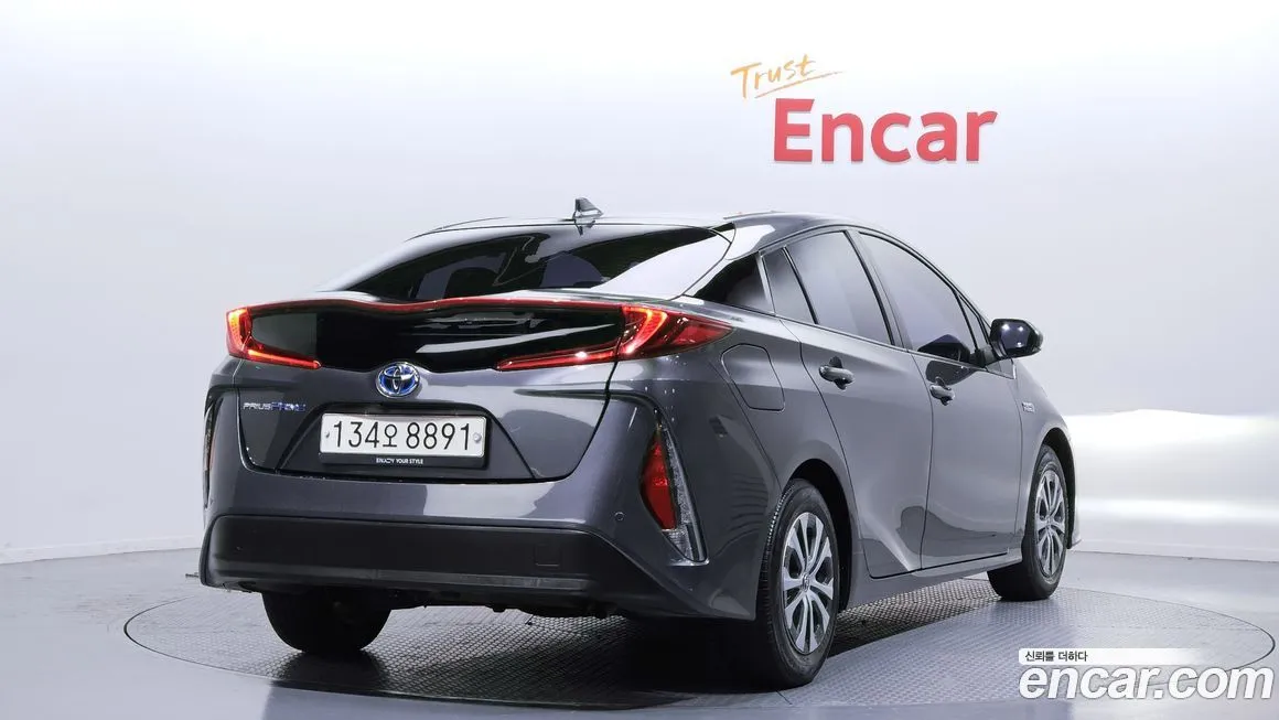 Toyota Prius — фото 6