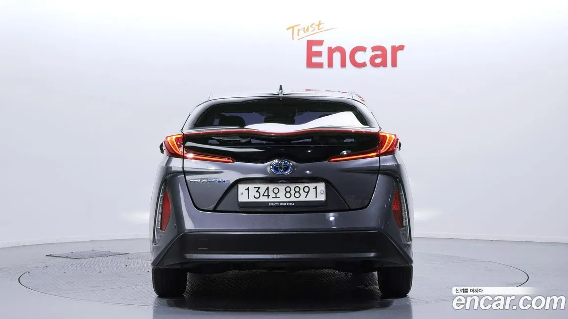 Toyota Prius — фото 5