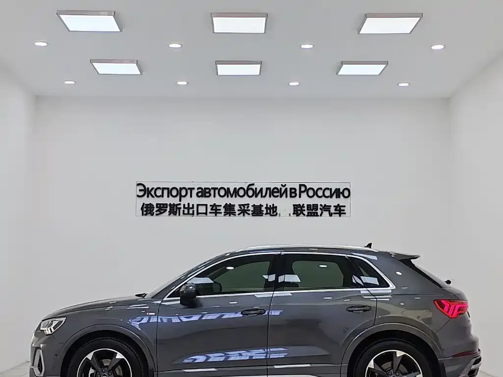Audi Q3 — фото 3