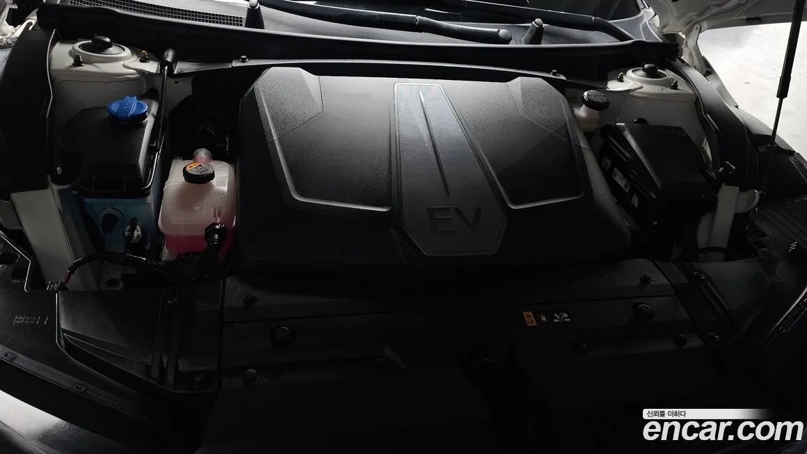Kia EV6 — фото 6