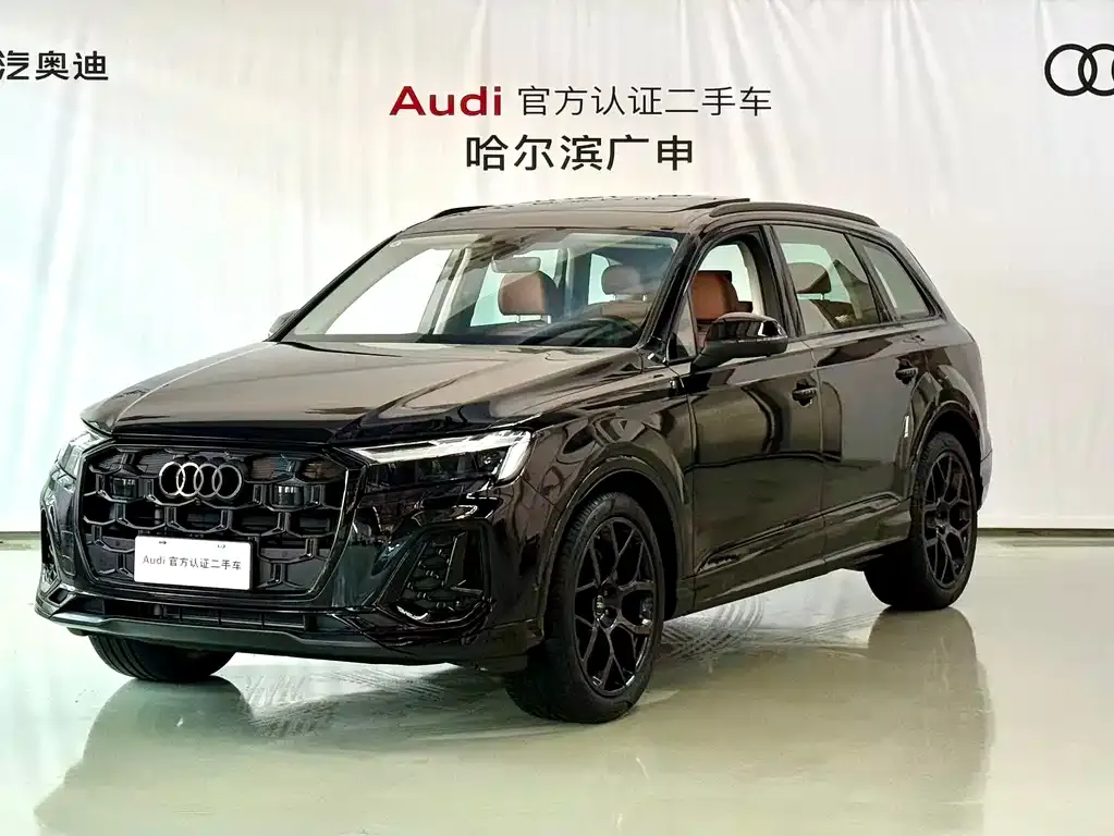 Audi Q7 — фото 1