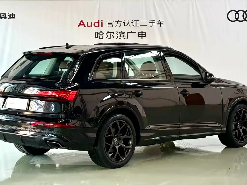 Audi Q7 — фото 9