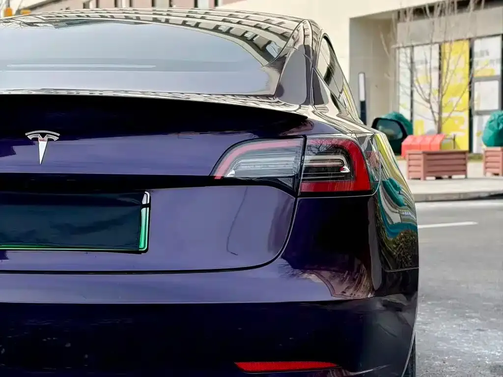 Tesla Model 3 — фото 2