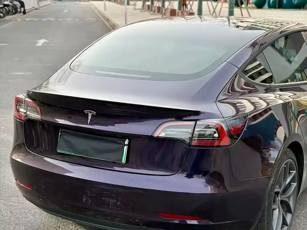 Tesla Model 3 — фото 9