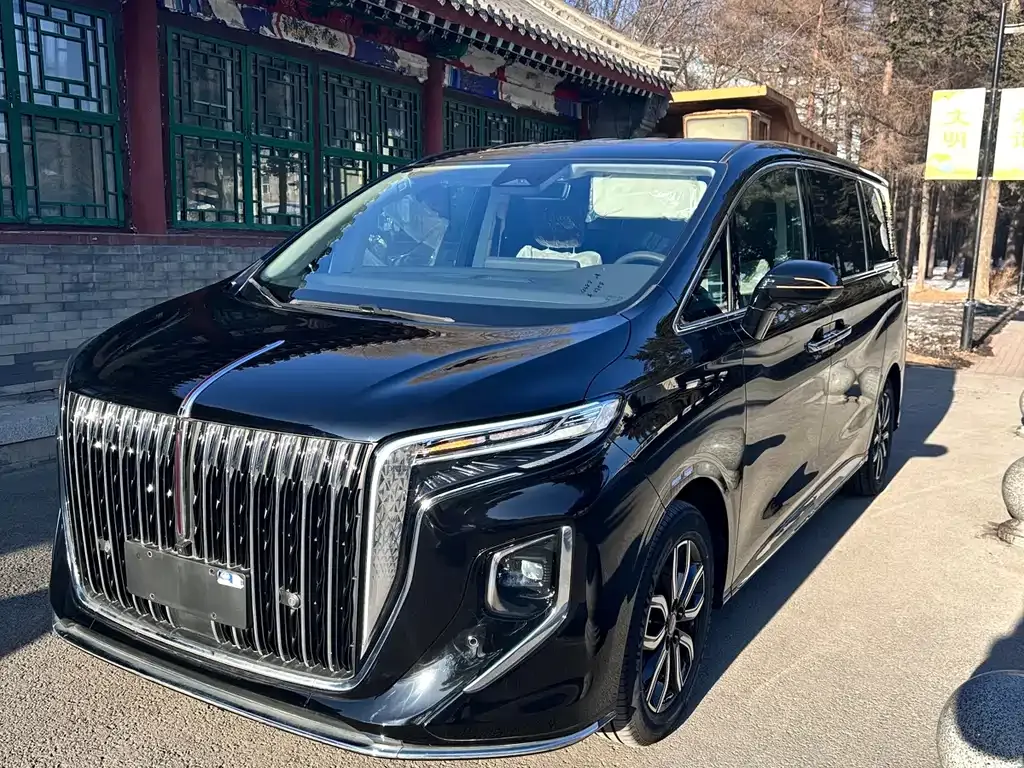Hongqi HQ9 — фото 1