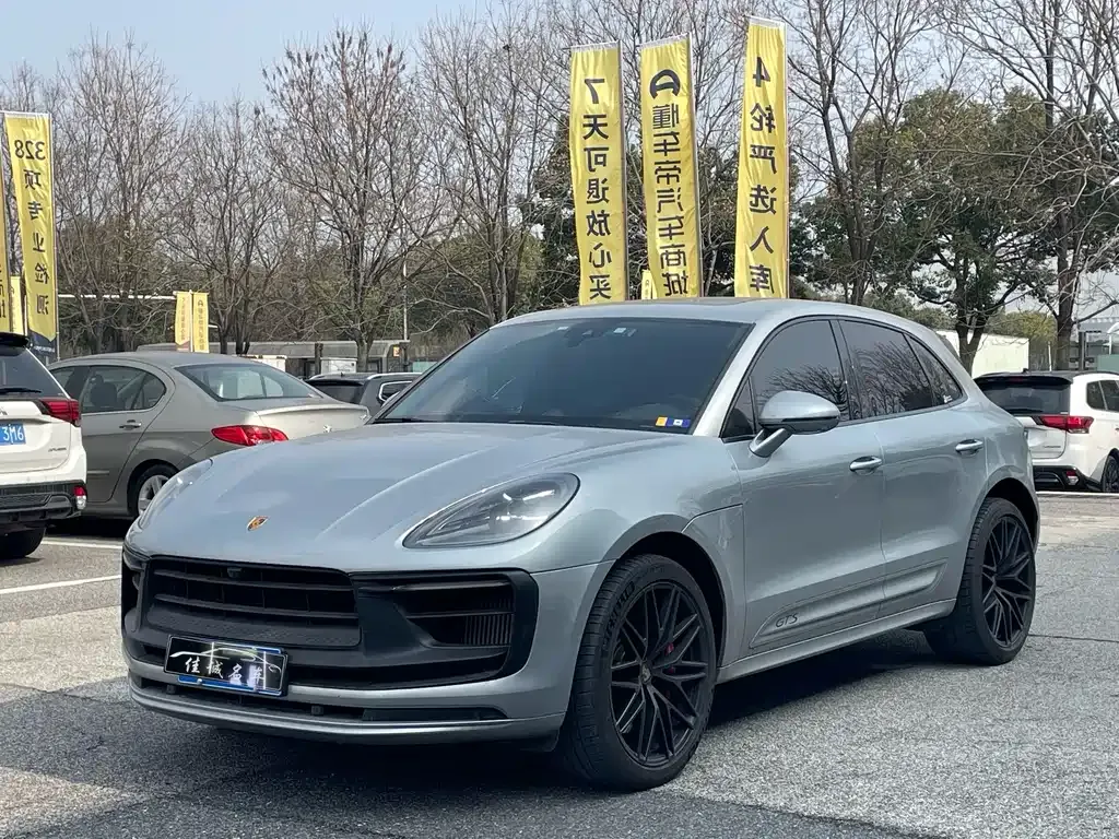 Porsche Macan — фото 1