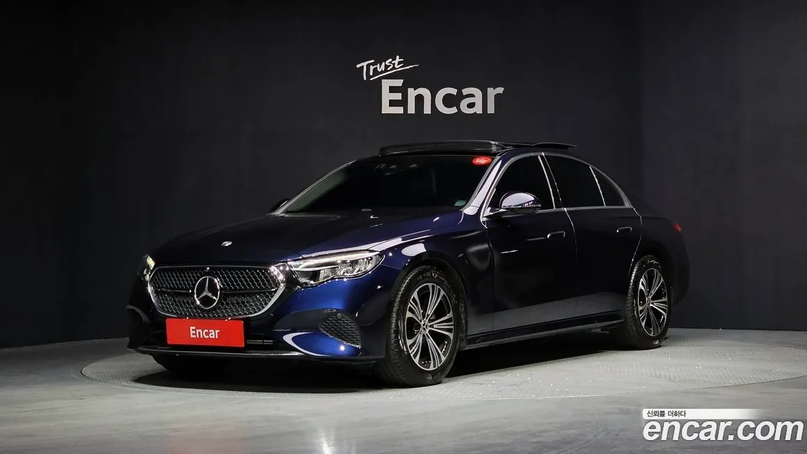Mercedes-Benz E-Class — фото 1