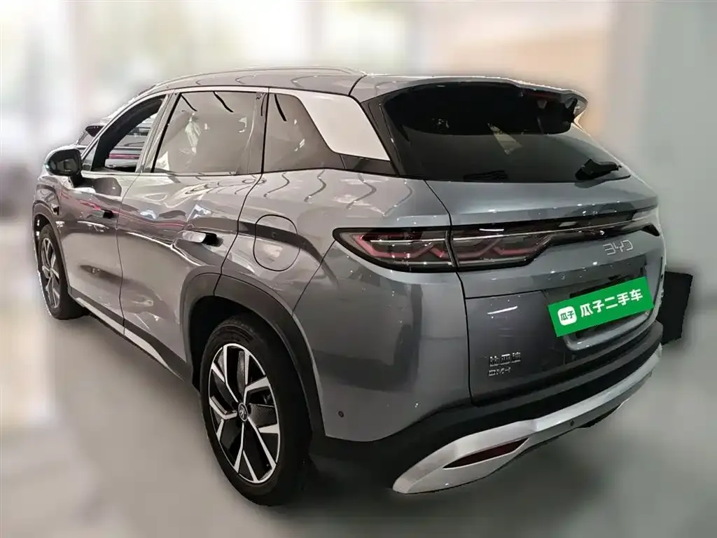 BYD L DM-i — фото 9