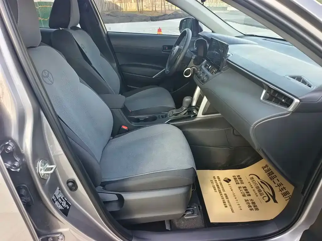 Toyota Corolla Cross — фото 9