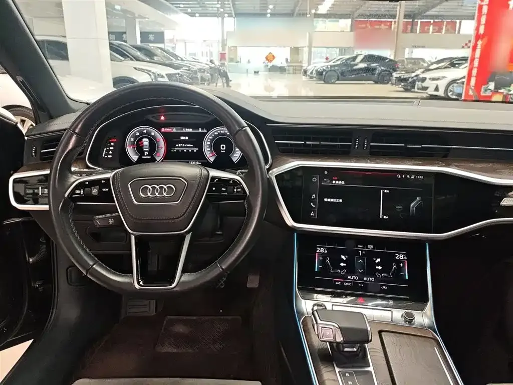 Audi A6L — фото 9