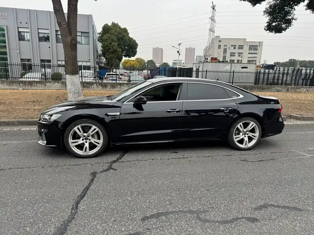 Audi A7L — фото 6