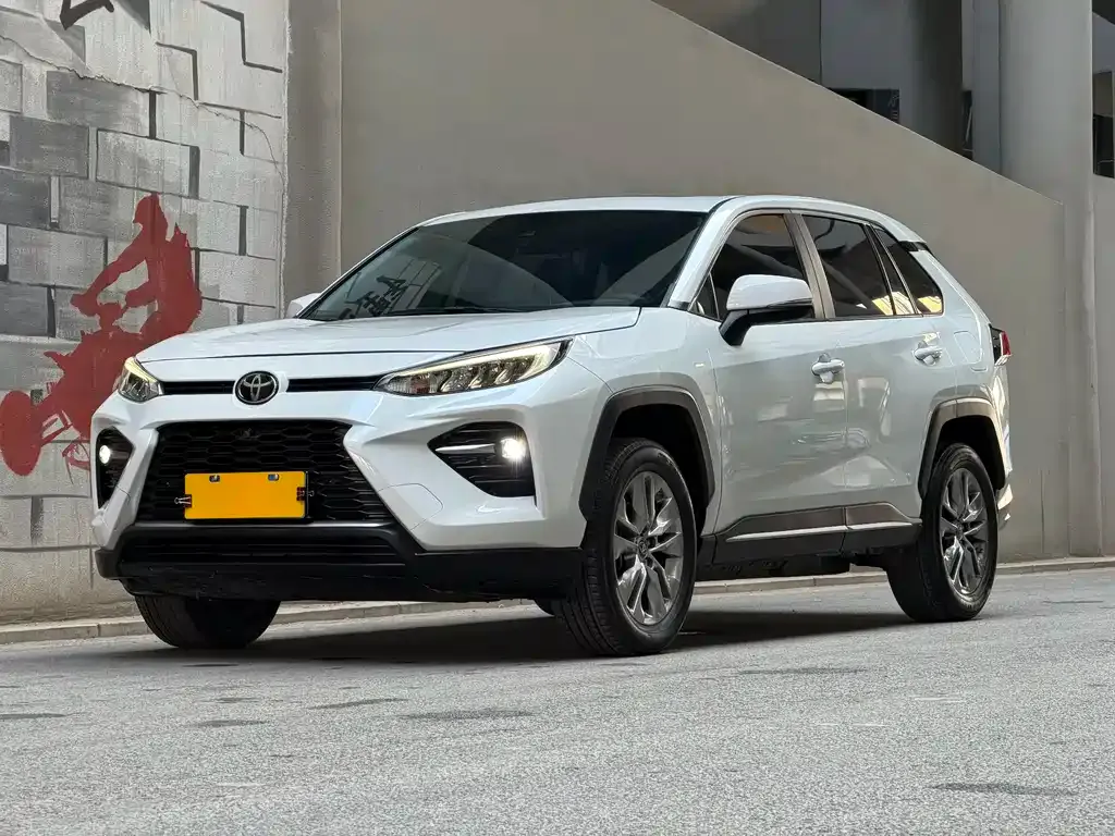 Toyota Wildlander — фото 1