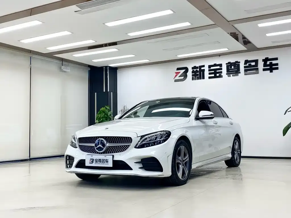 Mercedes-Benz C-Class — фото 1