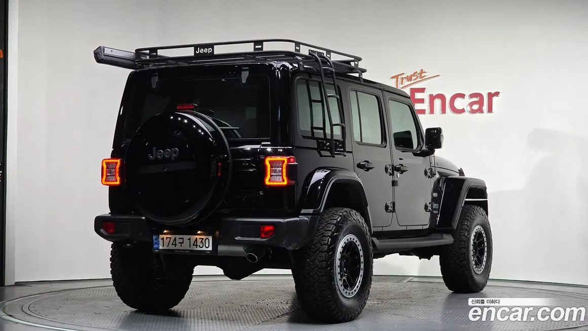 Jeep Wrangler — фото 8