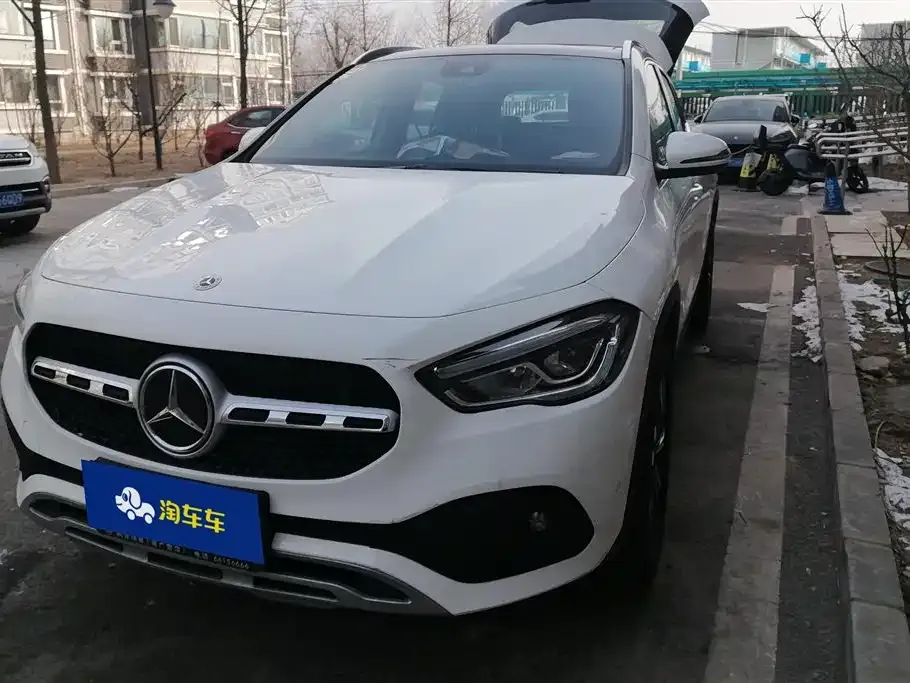 Mercedes-Benz GLA — фото 1