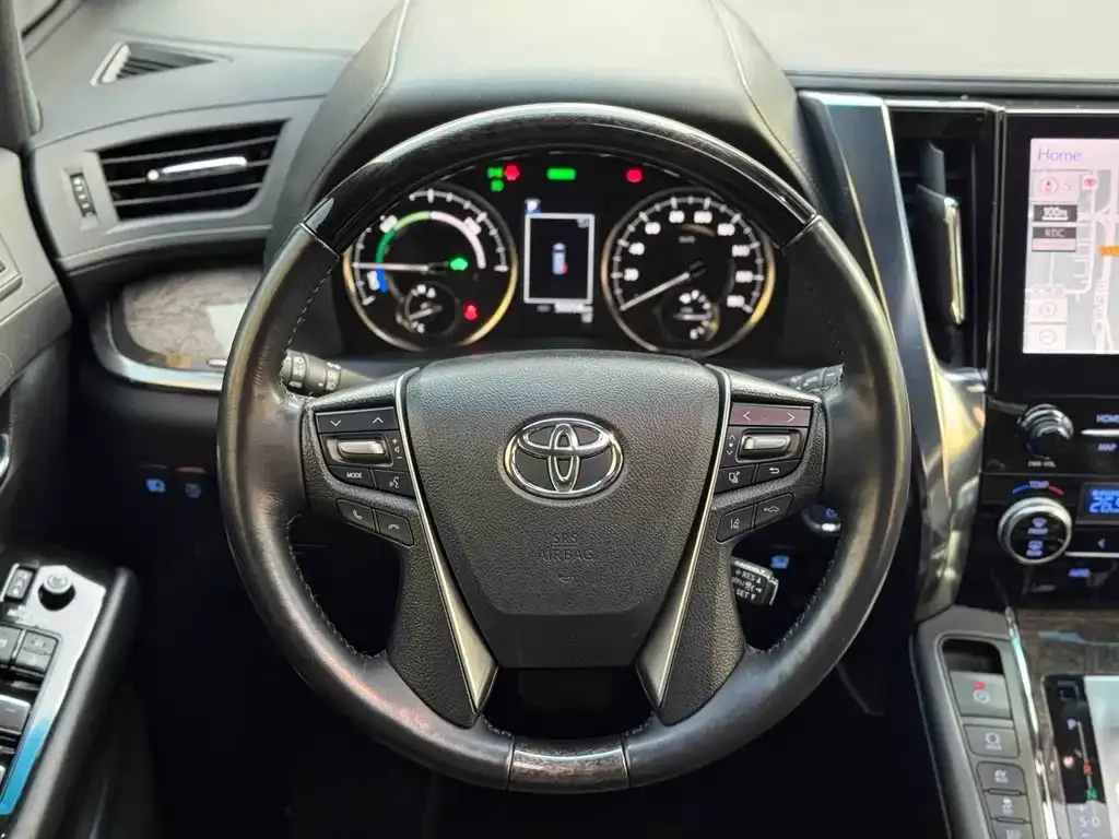 Toyota Vellfire — фото 6
