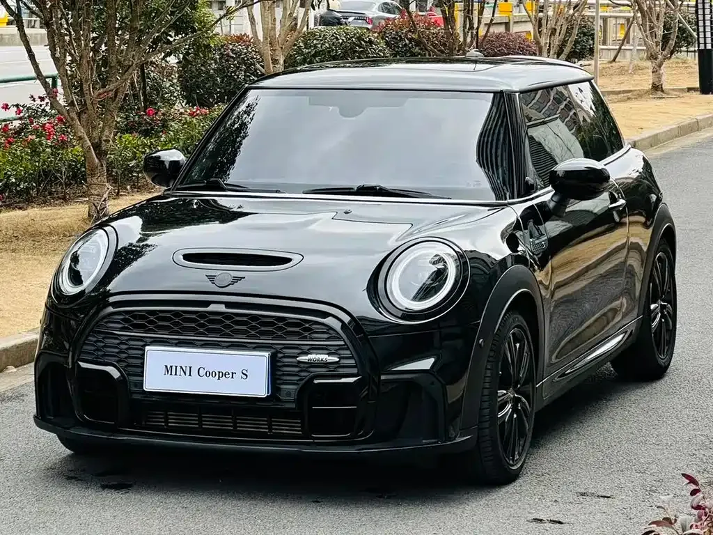 MINI Cooper (3-door) — фото 1