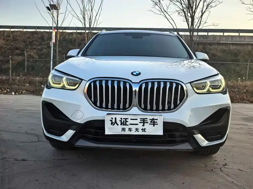 BMW X1 — фото 5