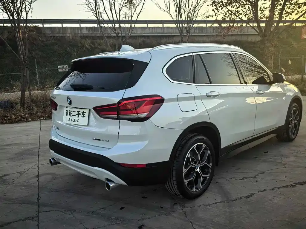 BMW X1 — фото 10