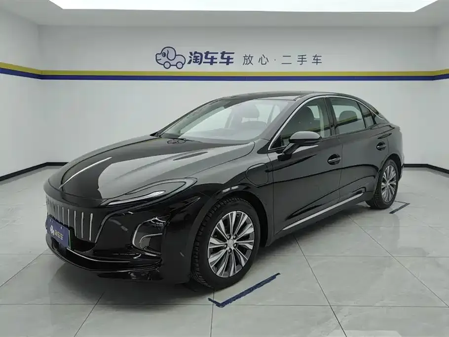 Hongqi E-QM5 — фото 1