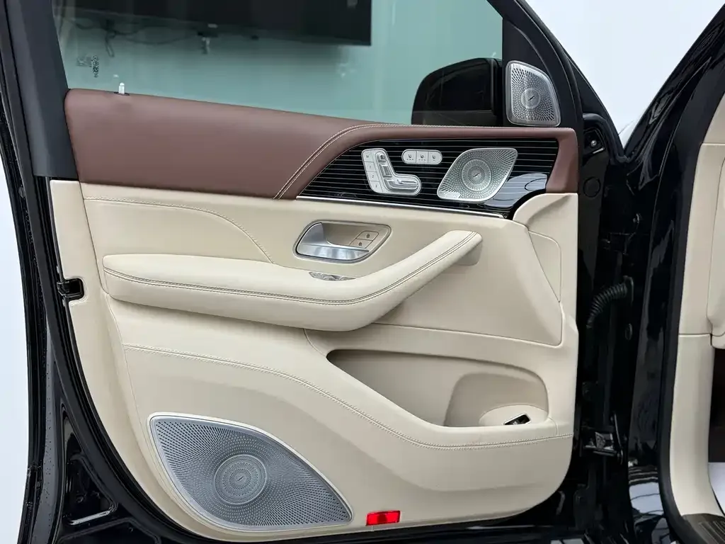 Mercedes-Benz GLS — фото 4
