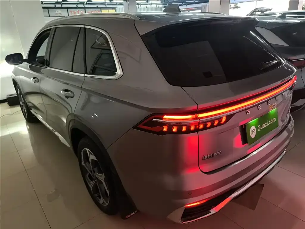 Geely Xingyue L — фото 9