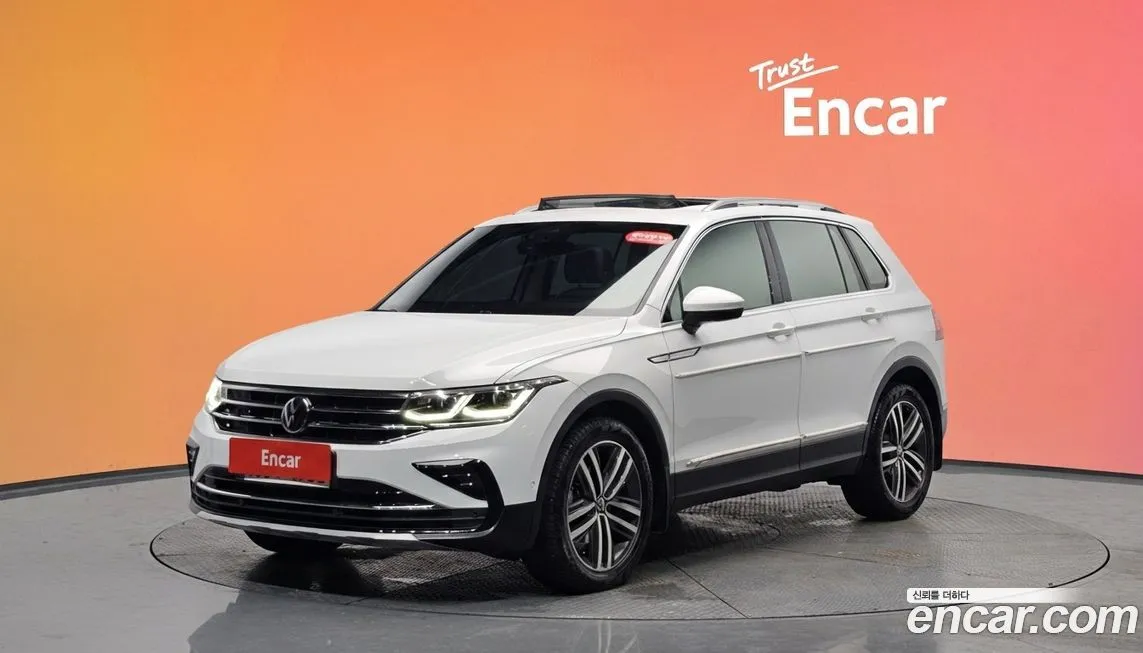 Volkswagen Tiguan — фото 1
