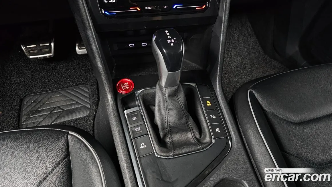 Volkswagen Tiguan — фото 10
