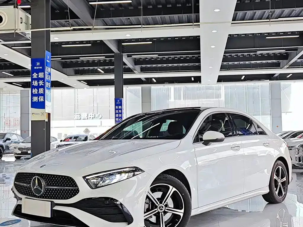 Mercedes-Benz A-Class — фото 1