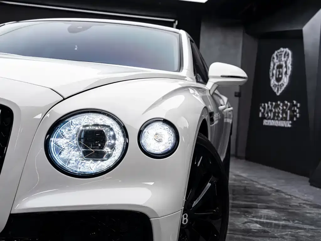 Bentley Flying Spur — фото 7