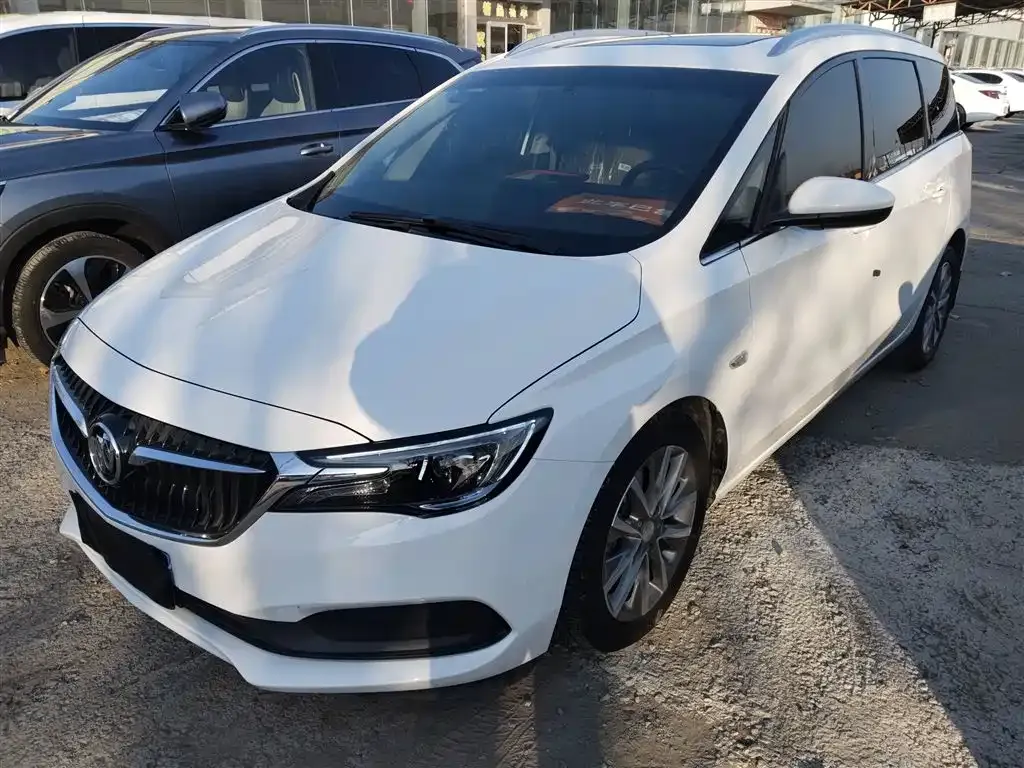 Buick GL6 — фото 1